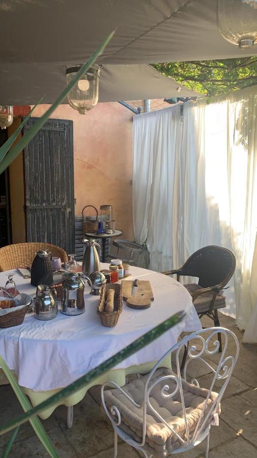 La Villageoise, Chambre Troglodyte Pitoresque Au Coeur Du Village Rognes ภายนอก รูปภาพ